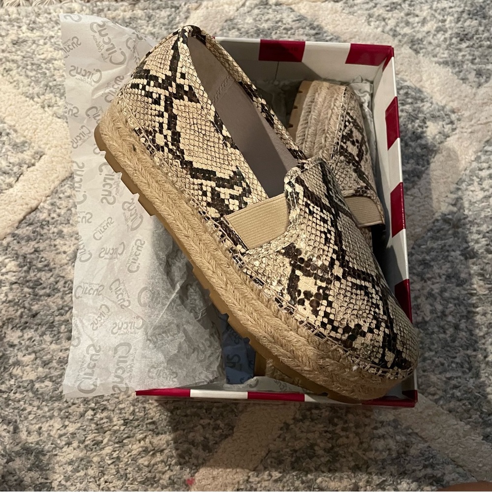 Circus Cora,Blk/Wht Snake print shoe
